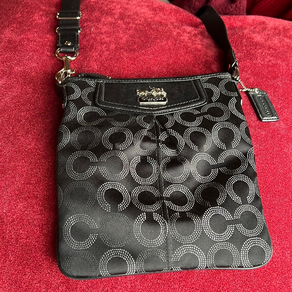 COACH Madison Dotted Op Art black/silver crossbody Swing Pack G1067 44394